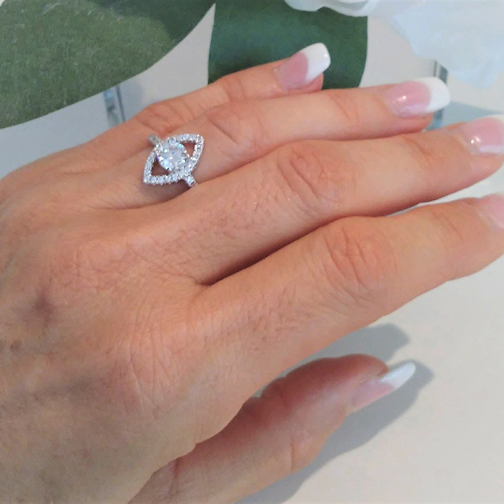 Solitaire Glamour Ring Sz 6 Sterling Silver 925 Simulated Diamonds Cocktail Luxe